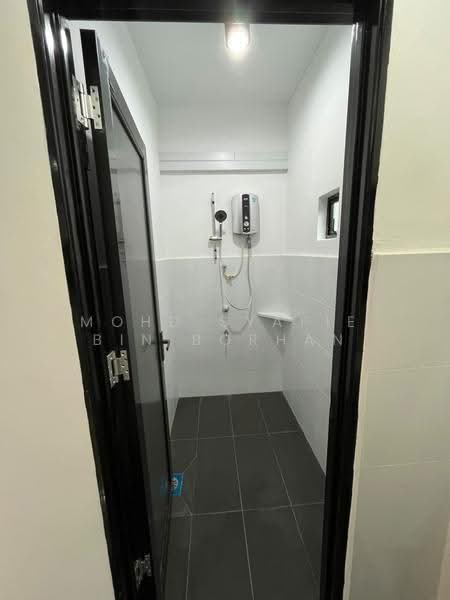 Townhouse for Rent in Kampung Tengah Gombak (Gombak) - Mohd Syafie Bin Borhan - Bathroom - PropertyGuru.com.my