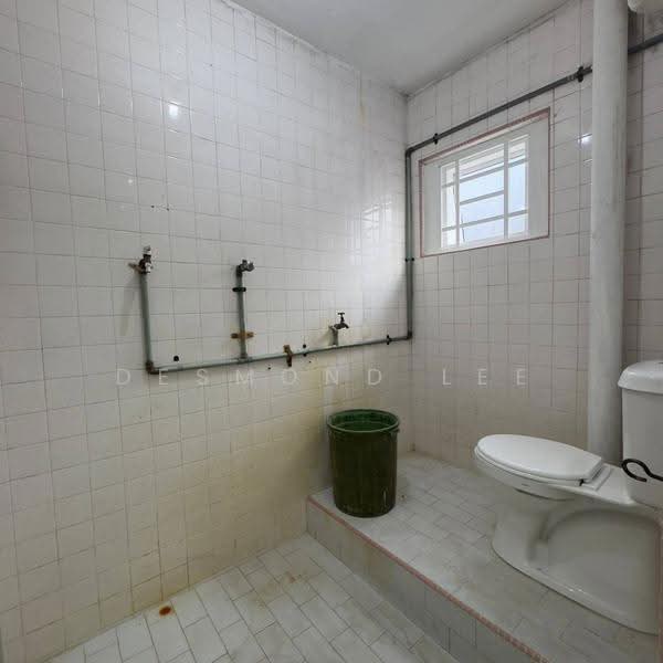 Flat for Sale at Flat Bandar Selesa Jaya @ Jalan Silat Gayong - Desmond Lee - Bathroom - PropertyGuru.com.my
