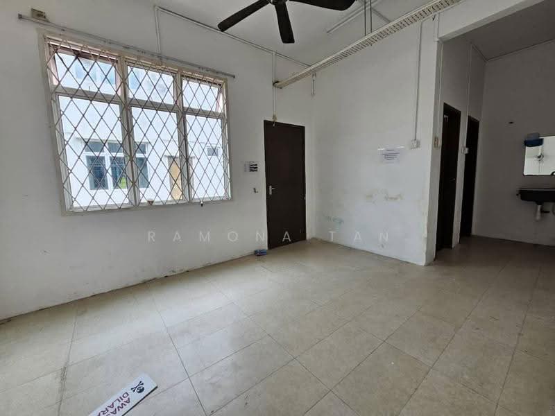 Kedai untuk Dijual di Taman Merdeka Permai (Batu Berendam) - Ramona Tan - Interior - PropertyGuru.com.my