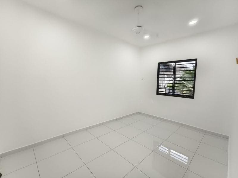 2-storey Terraced House for Sale in Taman Bukit Kempas (Tampoi) - John Sia - Interior - PropertyGuru.com.my