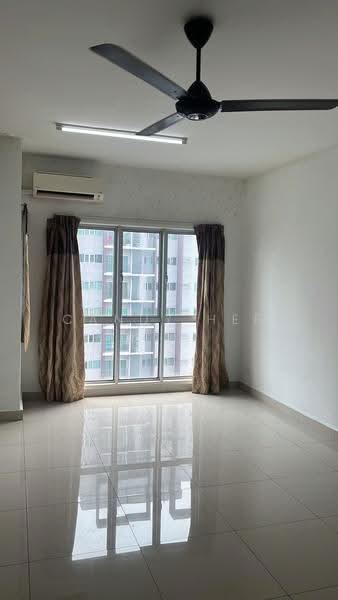 Kediaman Servis untuk Disewa di Galleria Equine Park - Candy Hee - Living Room - PropertyGuru.com.my