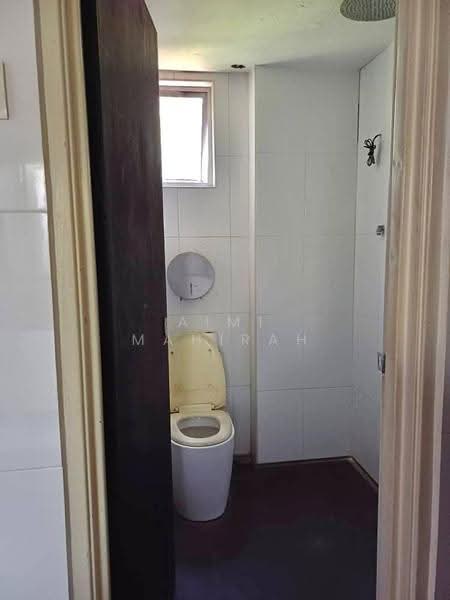 Office for Sale in Taman Rasa Sayang Prima (Cheras) - Aimi Mahirah - Bathroom - PropertyGuru.com.my
