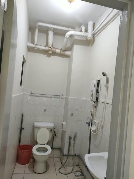 Condominium for Rent at Ridzuan Condominium - Pearly Gan - Bathroom - PropertyGuru.com.my