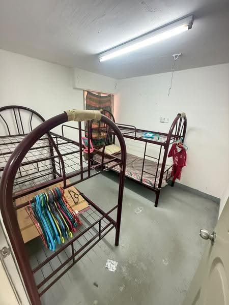 Rumah Flat untuk Dijual di Sri Bagan - Darren Lye - Bedroom - PropertyGuru.com.my