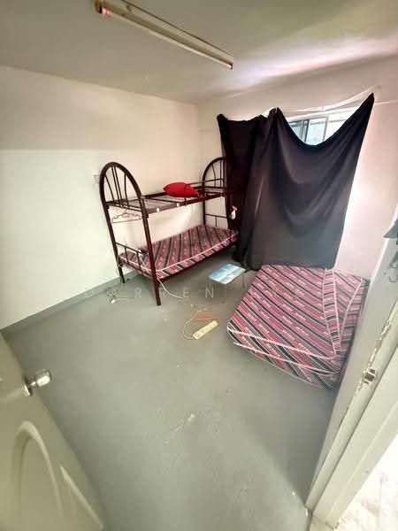 Rumah Flat untuk Dijual di Sri Bagan - Darren Lye - Bedroom - PropertyGuru.com.my