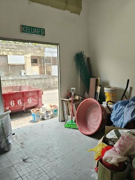 Kedai untuk Disewa di Puchong (Selangor) - Edmund Chan - Entrance - PropertyGuru.com.my