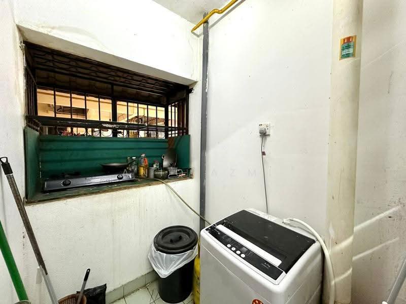 Apartment for Rent at Pangsapuri Cemara - Aniq Azmi - Kitchen - PropertyGuru.com.my