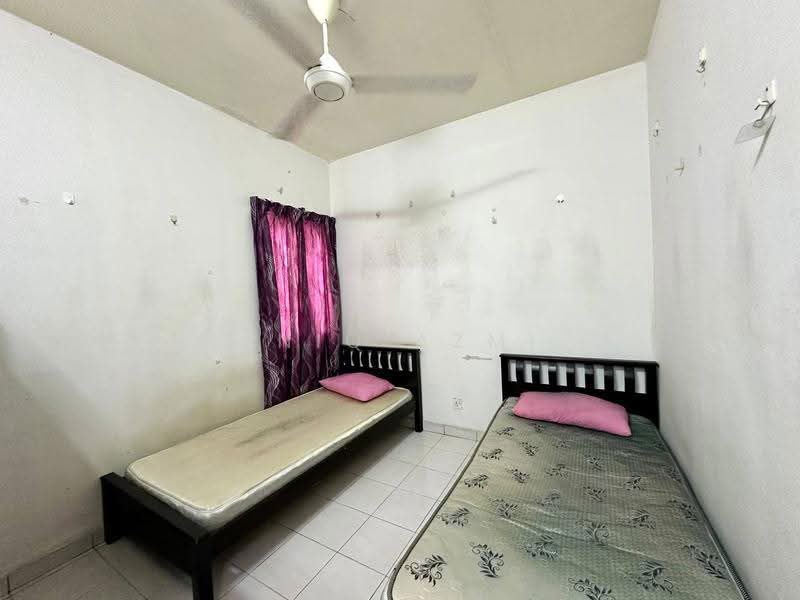 Apartment for Rent at Pangsapuri Cemara - Aniq Azmi - Bedroom - PropertyGuru.com.my