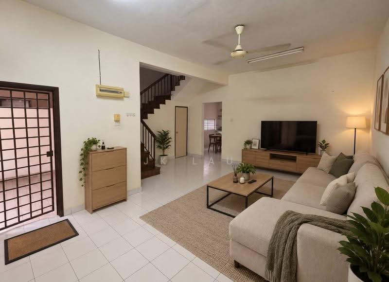 Townhouse for Sale in Desa Coalfields (Sungai Buloh) - JK Lau - Living Room - PropertyGuru.com.my
