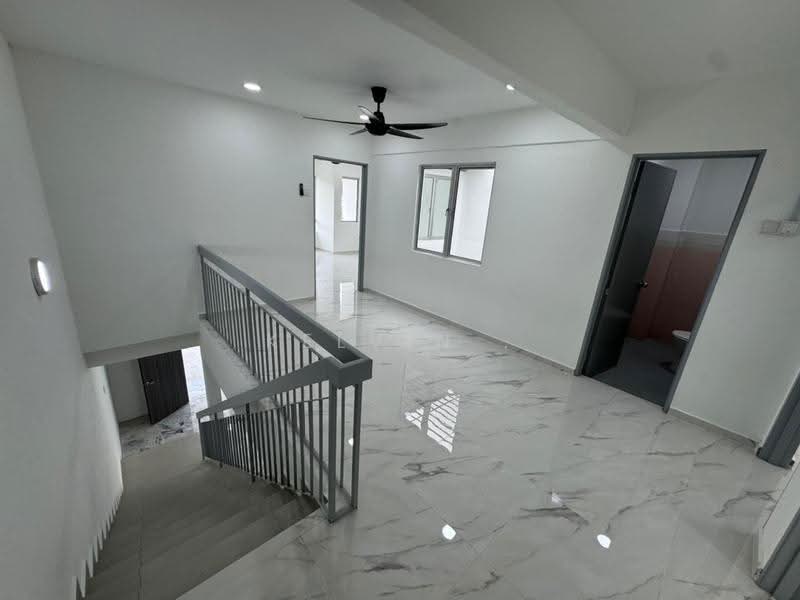 Rumah Teres 2.5-Tingkat untuk Dijual di Bandar Country Homes (Rawang) - Kelvin . - Interior - PropertyGuru.com.my
