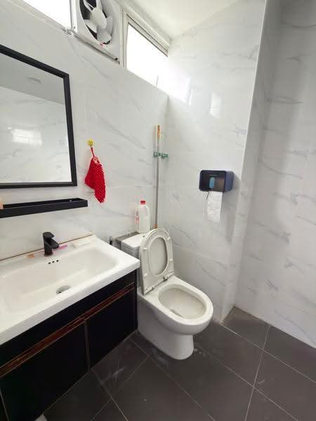 Kondominium untuk Disewa di Bukit Awana Condominium - Darren Lye - Bathroom - PropertyGuru.com.my