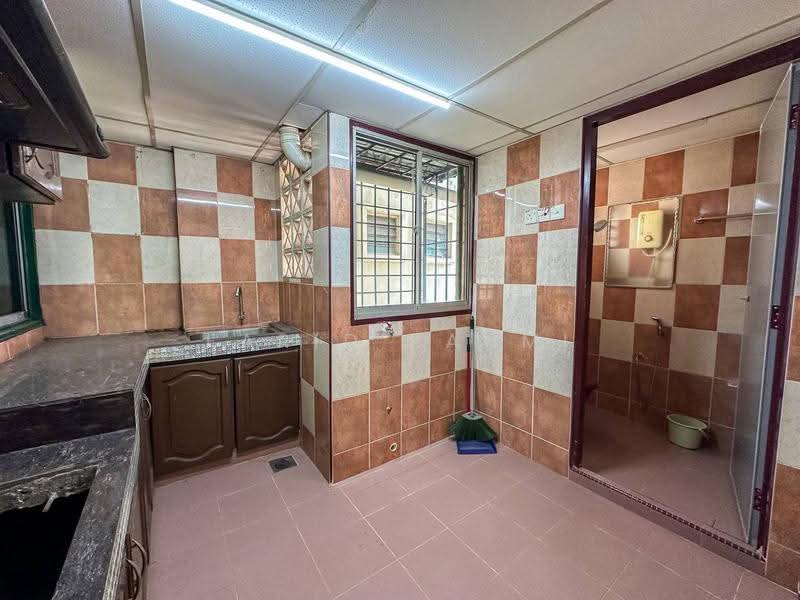 Apartment for Sale at Pangsapuri Seroja - Farid Fahmi - PropertyGuru.com.my