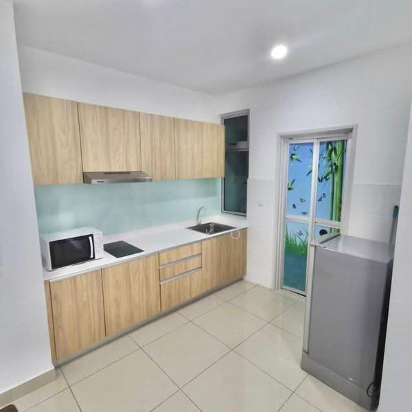 Service Residence for Sale at Meridin Bayvue Serviced Apartment - KK Koh - Kitchen - PropertyGuru.com.my