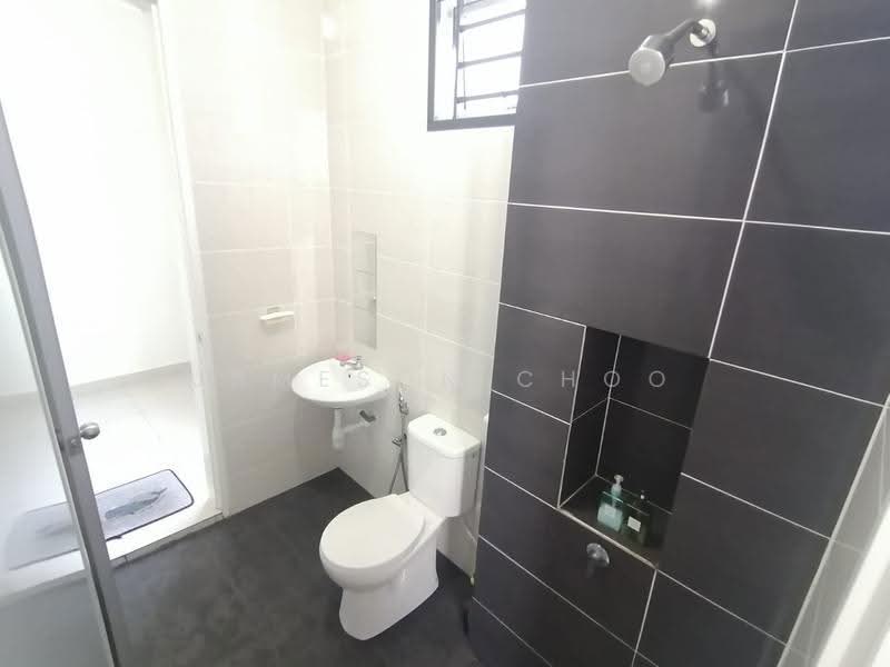 Terraced House for Sale in Kangkar Pulai (Skudai) - Jameson Choo - Bathroom - PropertyGuru.com.my