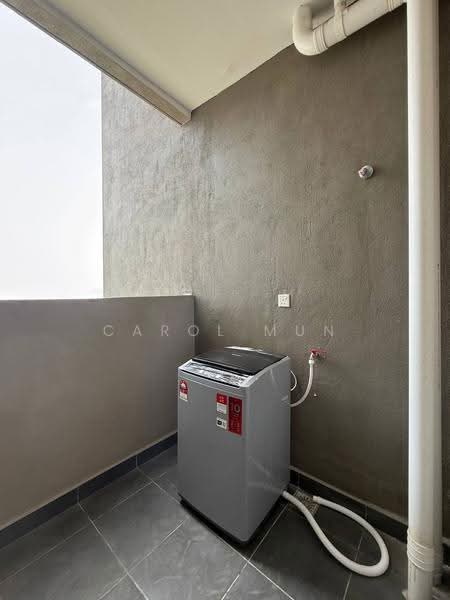 Kediaman Servis untuk Disewa di Vision City Youth City - Carol Mun - Yard - PropertyGuru.com.my