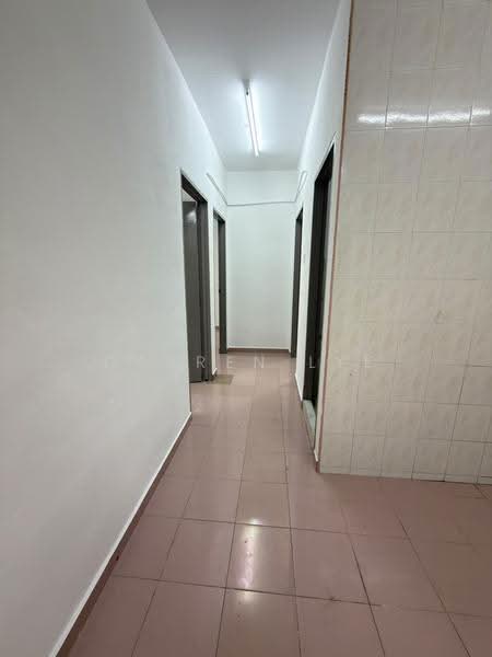 Apartment for Rent at Taman Seri Sari (Sunshine Garden) - Darren Lye - Corridor - PropertyGuru.com.my
