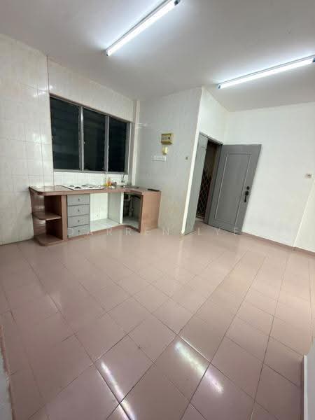 Apartment for Rent at Taman Seri Sari (Sunshine Garden) - Darren Lye - Kitchen - PropertyGuru.com.my