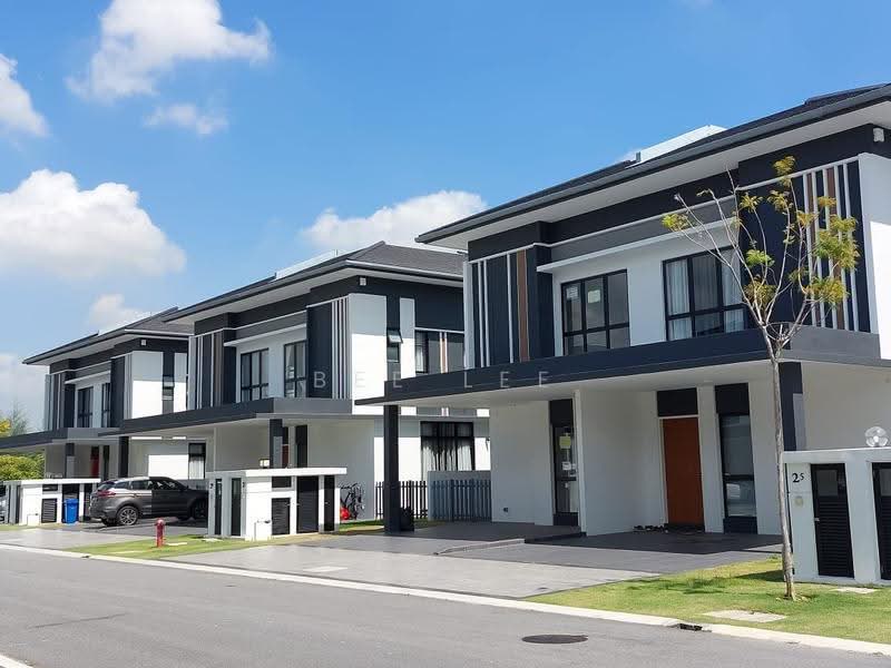 Rumah Berkembar untuk Dijual di Setia Alam (Selangor) - Bee Lee - Exterior - PropertyGuru.com.my