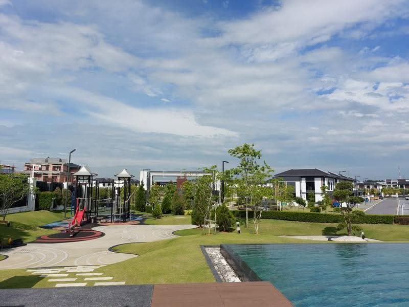 Rumah Berkembar untuk Dijual di Setia Alam (Selangor) - Bee Lee - Exterior - PropertyGuru.com.my