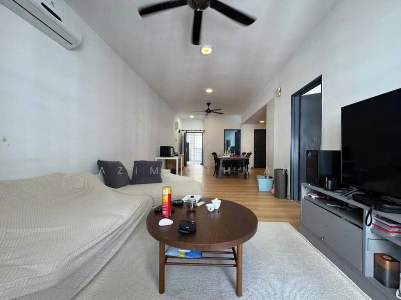 Pangsapuri untuk Dijual di Residensi Hijauan Lumayan - Azim Othman - Living Room - PropertyGuru.com.my