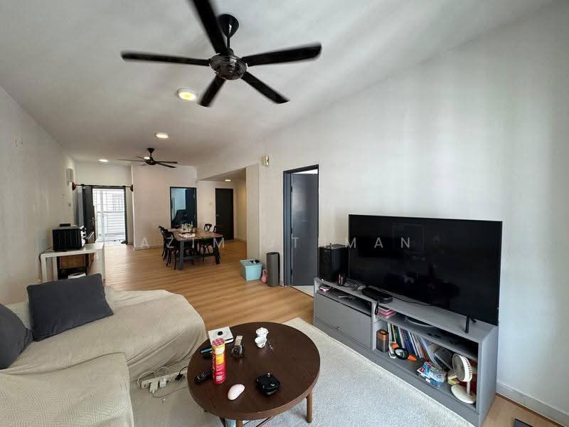 Pangsapuri untuk Dijual di Residensi Hijauan Lumayan - Azim Othman - Living Room - PropertyGuru.com.my