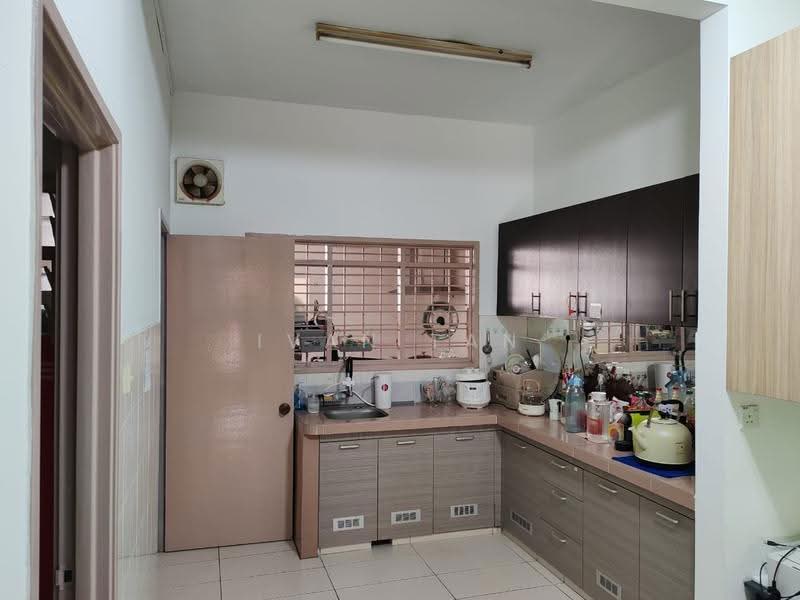 Rumah Teres 2-Tingkat untuk Dijual di Taman Putra Prima (Puchong) - Ivan Tan - Kitchen - PropertyGuru.com.my