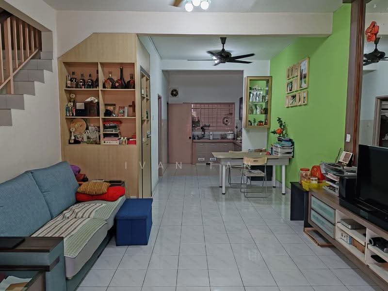 Rumah Teres 2-Tingkat untuk Dijual di Taman Putra Prima (Puchong) - Ivan Tan - Living Room - PropertyGuru.com.my