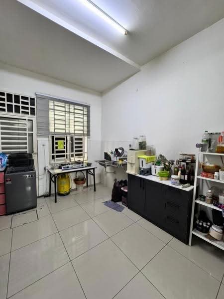Terraced House for Sale in Rawang (Selangor) - Zann Fauzan - Kitchen - PropertyGuru.com.my