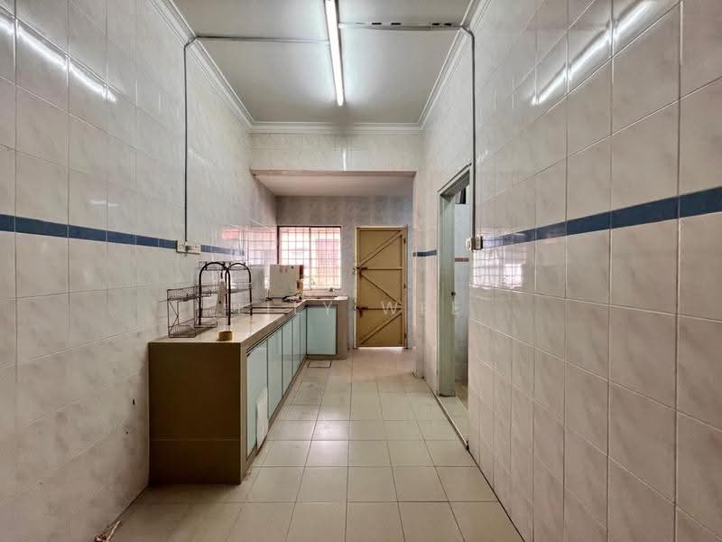Rumah Teres 2-Tingkat untuk Dijual di Taman Seri Orkid (Skudai) - Lily Wee - Kitchen - PropertyGuru.com.my