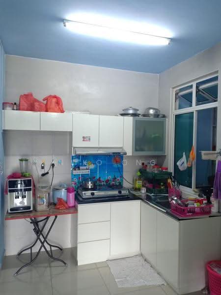 Pangsapuri untuk Dijual di Perling Heights Apartments - Niko Ong - Kitchen - PropertyGuru.com.my