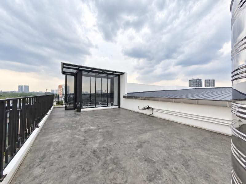 Bungalow House untuk Dijual di Taman Ponderosa (Johor Bahru) - Jameson Choo - Roof - PropertyGuru.com.my