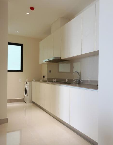 Kediaman Servis untuk Dijual di Senada Residence @ KLGCC Resort - Kraven Poon - Kitchen - PropertyGuru.com.my