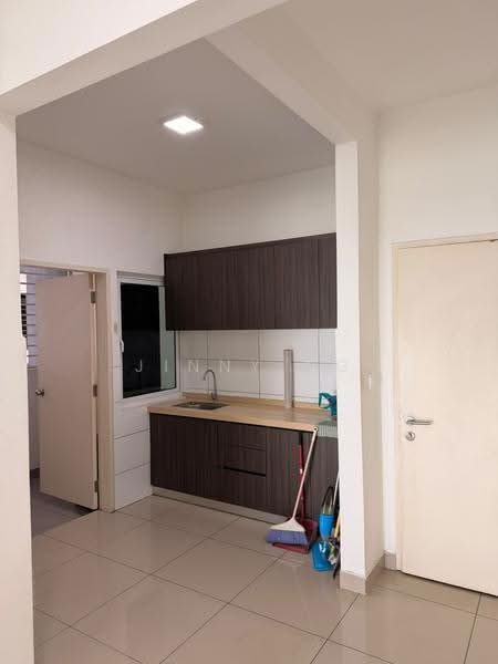 Kondominium untuk Disewa di The Holmes 1 - Jinny Ng - Kitchen - PropertyGuru.com.my