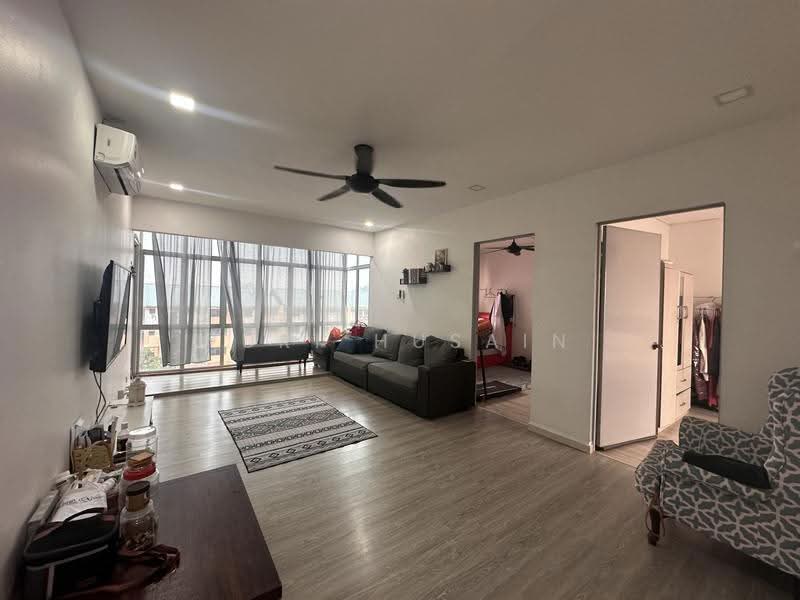 Rumah Flat untuk Dijual di Flat PKNS Seksyen 8 - YURI HUSAIN - Living Room - PropertyGuru.com.my