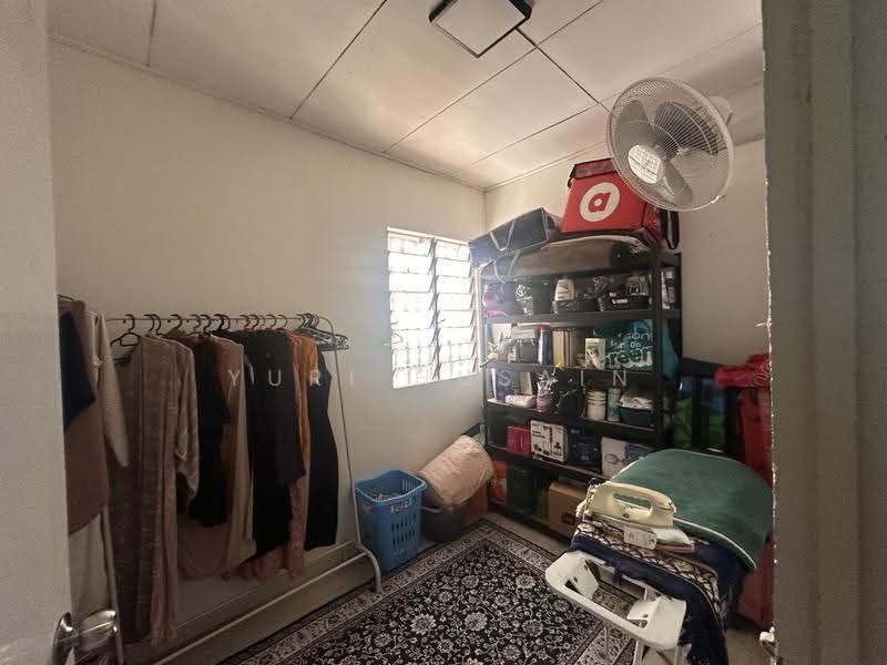 Rumah Flat untuk Dijual di Flat PKNS Seksyen 8 - YURI HUSAIN - Interior - PropertyGuru.com.my