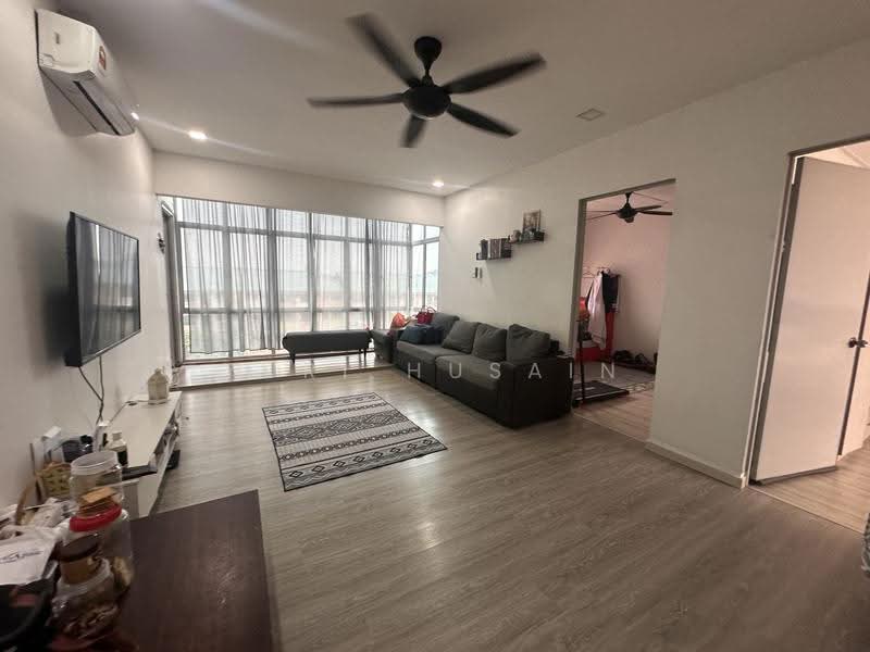 Rumah Flat untuk Dijual di Flat PKNS Seksyen 8 - YURI HUSAIN - Living Room - PropertyGuru.com.my