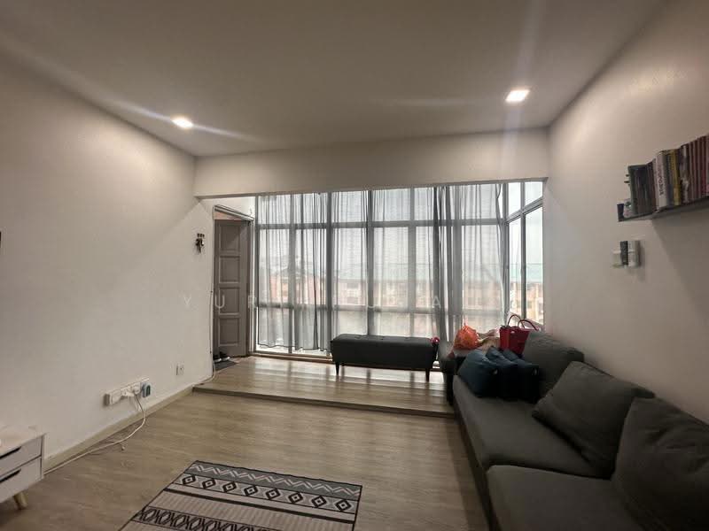 Rumah Flat untuk Dijual di Flat PKNS Seksyen 8 - YURI HUSAIN - Living Room - PropertyGuru.com.my