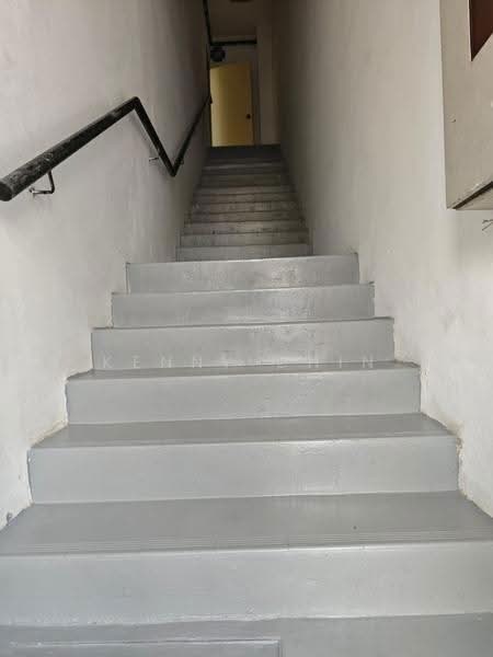 Shop / Office for Rent in Taman Lagenda Suria (Hulu Langat) - Kenny Chin - Corridor - PropertyGuru.com.my