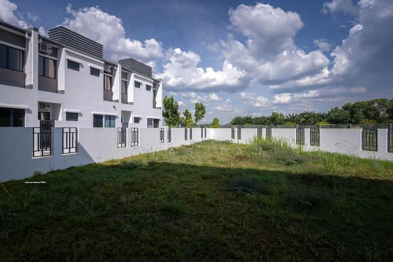 2-storey Terraced House for Sale in Telok Panglima Garang (Selangor) - Vitas Tan - Exterior - PropertyGuru.com.my