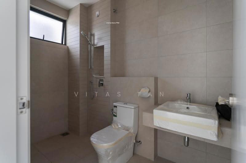 2-storey Terraced House for Sale in Telok Panglima Garang (Selangor) - Vitas Tan - Bathroom - PropertyGuru.com.my