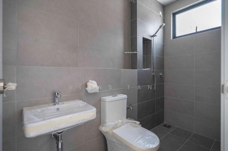 2-storey Terraced House for Sale in Telok Panglima Garang (Selangor) - Vitas Tan - Bathroom - PropertyGuru.com.my