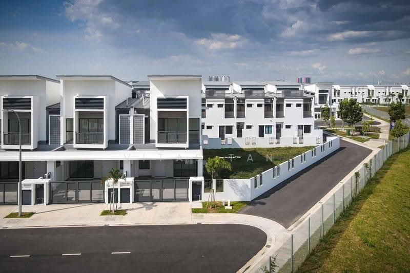 2-storey Terraced House for Sale in Telok Panglima Garang (Selangor) - Vitas Tan - Exterior - PropertyGuru.com.my