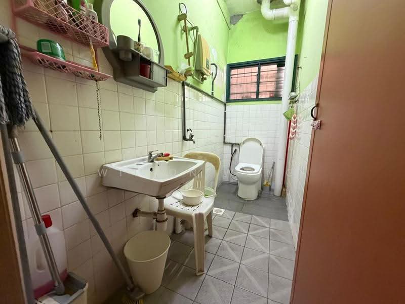 2-storey Terraced House for Sale in Taman Daya (Kepong) - Wilson Wong - Bathroom - PropertyGuru.com.my