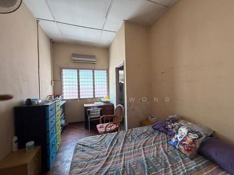 2-storey Terraced House for Sale in Taman Daya (Kepong) - Wilson Wong - Bedroom - PropertyGuru.com.my