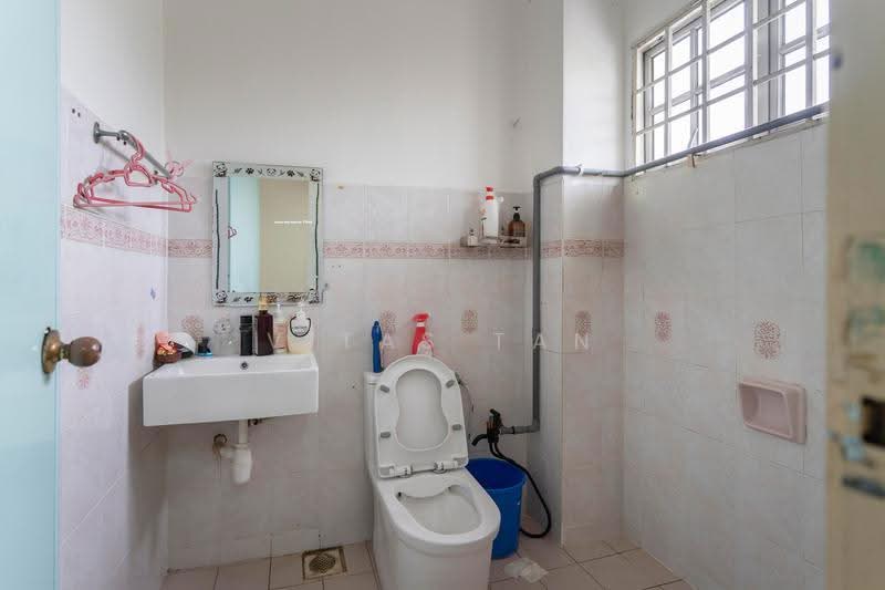 Rumah Teres untuk Dijual di Bandar Bukit Puchong (Puchong) - Vitas Tan - Bathroom - PropertyGuru.com.my