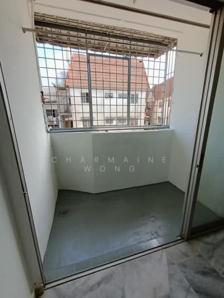 Rumah Flat untuk Disewa di Taman Kosas - Charmaine Wong - Balcony - PropertyGuru.com.my