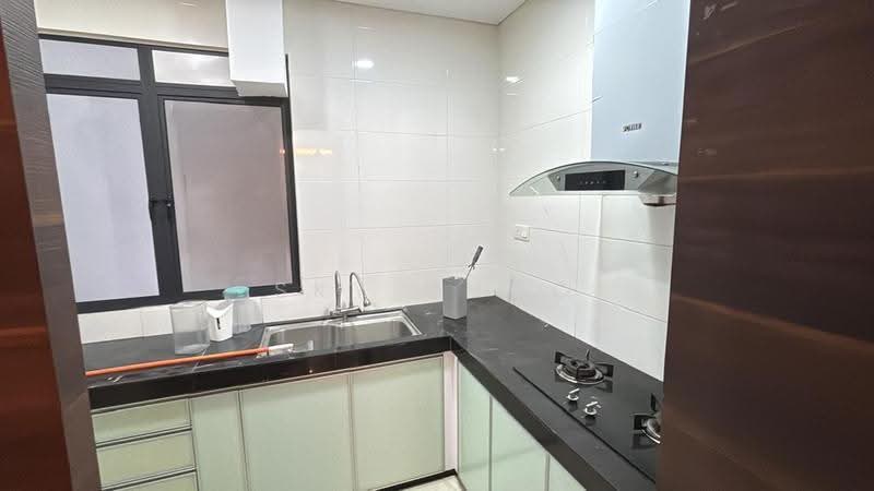 Kondominium untuk Disewa di Andana Condominium @ D'alpinia - Sky Choo - Kitchen - PropertyGuru.com.my