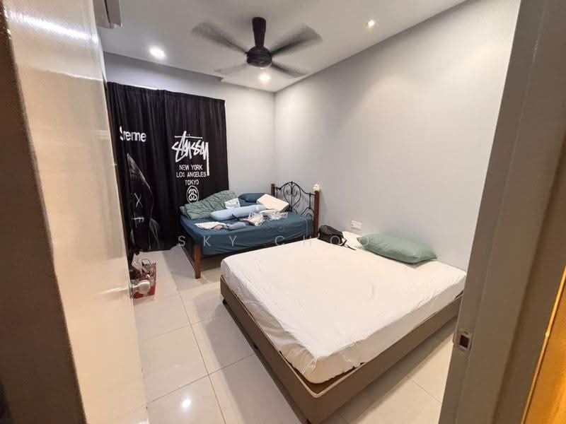 Kondominium untuk Disewa di Andana Condominium @ D'alpinia - Sky Choo - Bedroom - PropertyGuru.com.my