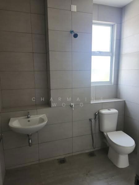 Rumah Teres 2-Tingkat untuk Disewa di Shah Alam (Selangor) - Charmaine Wong - Bathroom - PropertyGuru.com.my