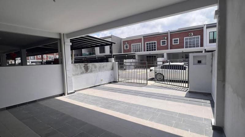 Rumah Teres 2-Tingkat untuk Dijual di Indahpura Iris Park (Kulai) - Steven Loh - Exterior - PropertyGuru.com.my